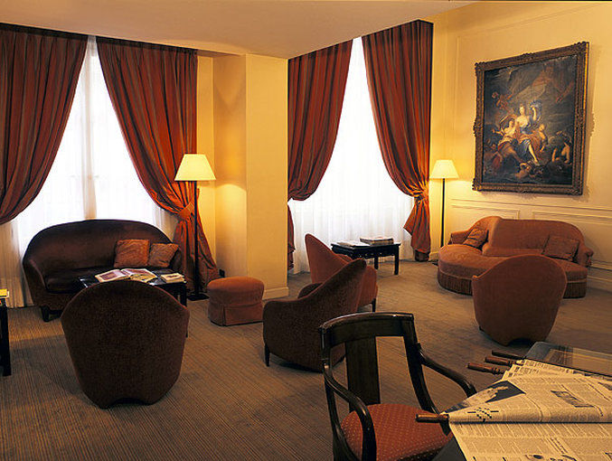 Dorsay Hotel